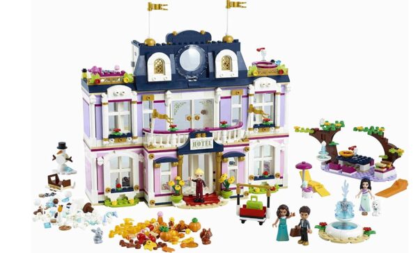 LEGO Friends Grand Hotel Resort Dolls House 41684 2
