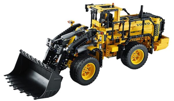 Lego Technic 42030 Remote Controlled Volvo L350F 2